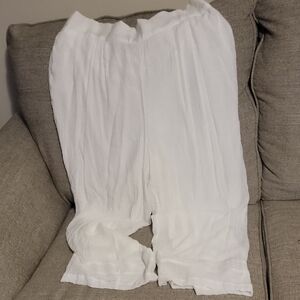 New Directions Curvy White Pants